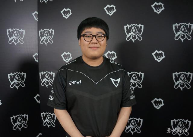 攻都可能左 攻都可能左