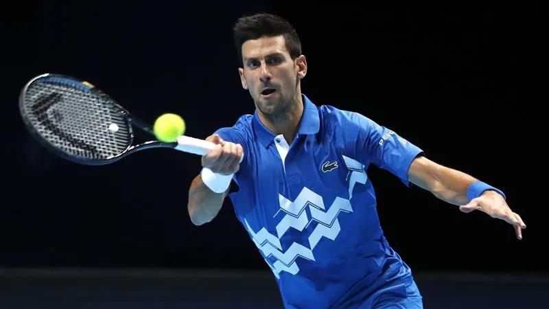 但当他在进 但当他在进