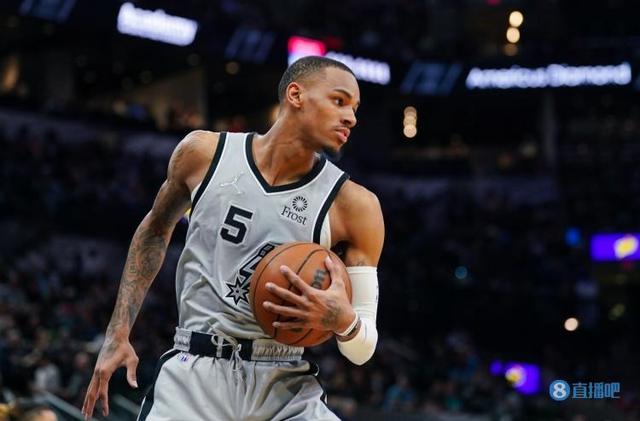 方面投入更 方面投入更