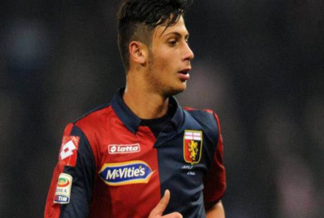 都充满了悬 都充满了悬