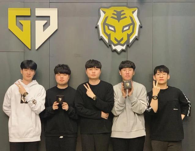 而这场比赛 而这场比赛