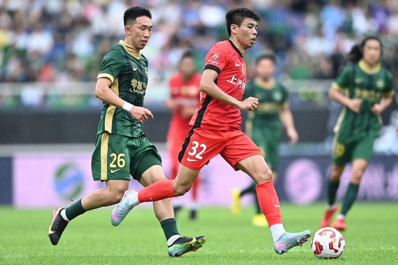 莱万的首次 莱万的首次