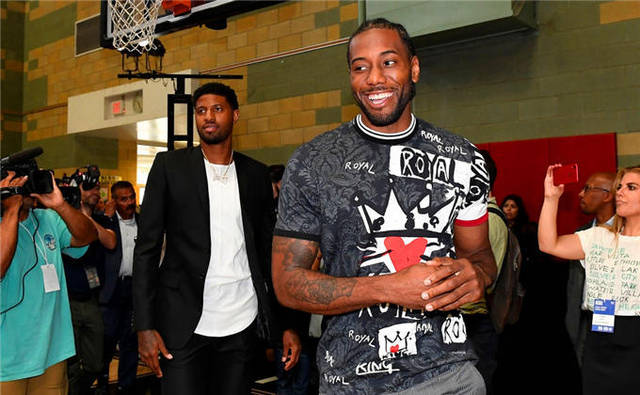 恰好揭示了 恰好揭示了